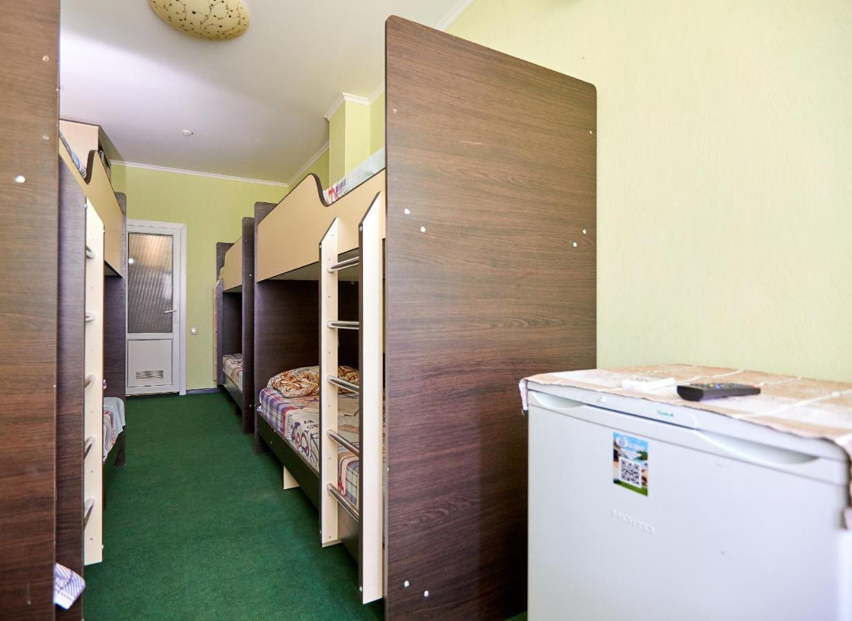 Oasis Hotel Odessa Buitenkant foto