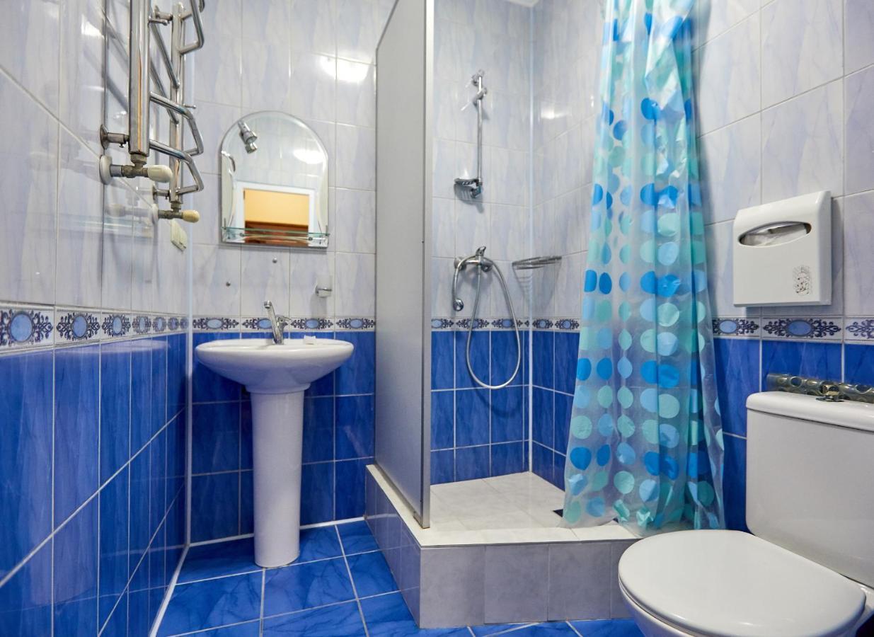 Oasis Hotel Odessa Buitenkant foto