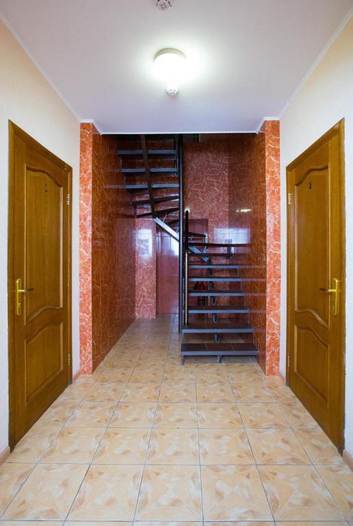 Oasis Hotel Odessa Buitenkant foto
